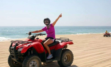 Quad fahren Hurghada in der Wüste mit Sanddünen und Offroad-Abenteuer