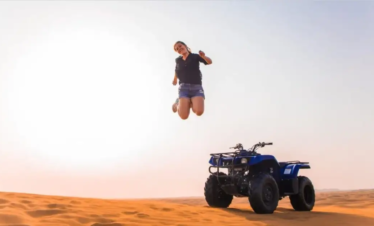 Hurghada Quad fahren bei Sonnenuntergang in der Wüste