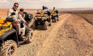 Quad Ausflug Hurghada bei Sonnenuntergang in der Wüste